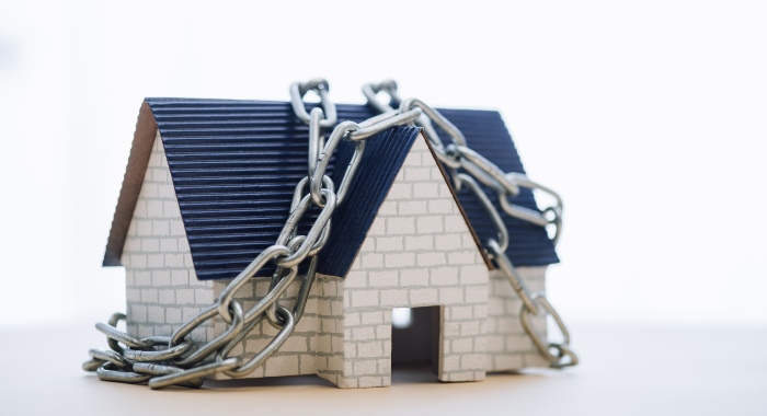 One of the ways of breaking up a property chain is for you to become chain-free.