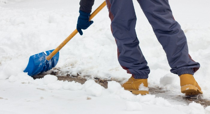 Best Snow Shovel For A Bad Back